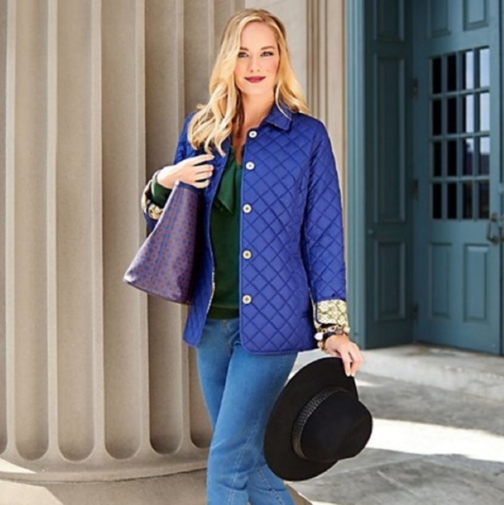 C Wonder quilted jacket size S blue  button Front lightweight Pockets